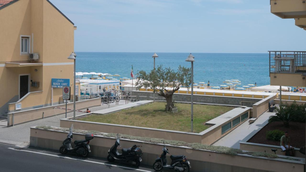 Babyaccommodation Family Experience III Pietra Ligure Luaran gambar